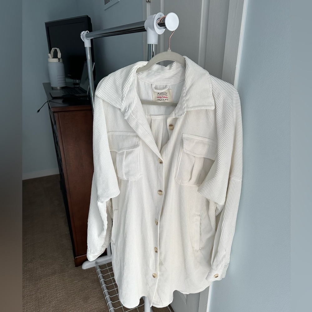 White Shacket